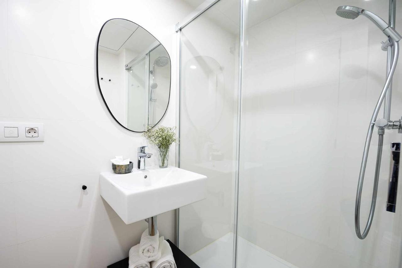 Apartamento Bguest Con Terraza อาลิกันเต ภายนอก รูปภาพ